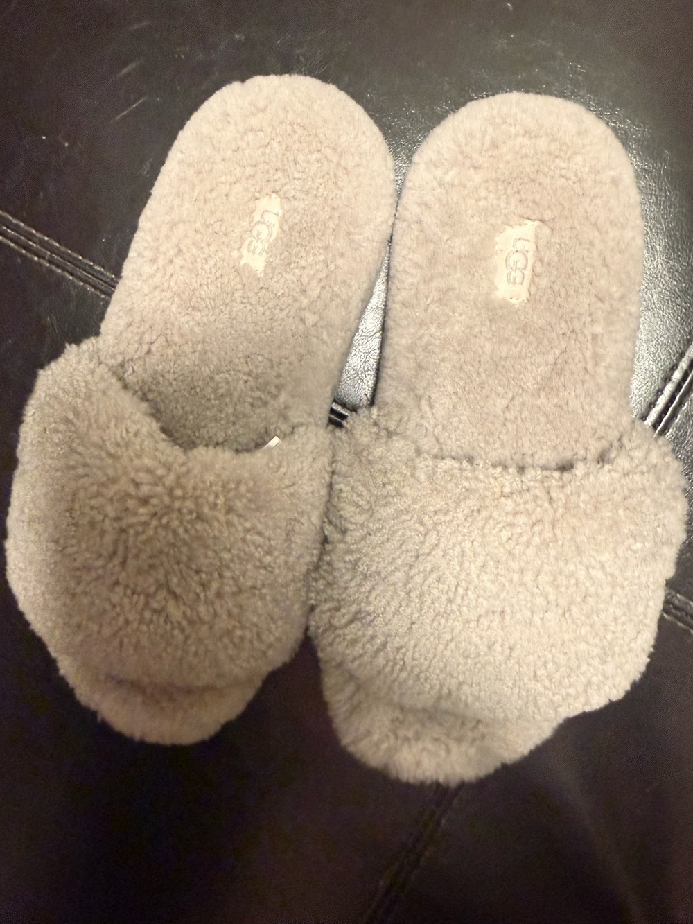 UGG Cozy Shearling Slide Slippers in Light Gray Women’s Size 7